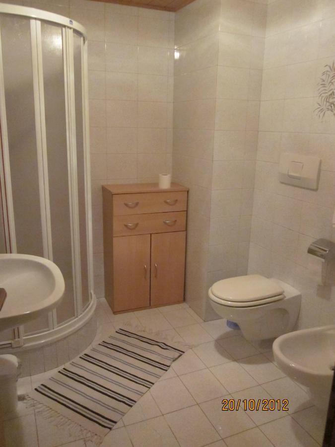 Gasthof Zum Roessl San Genesio Atesino Bagian luar foto