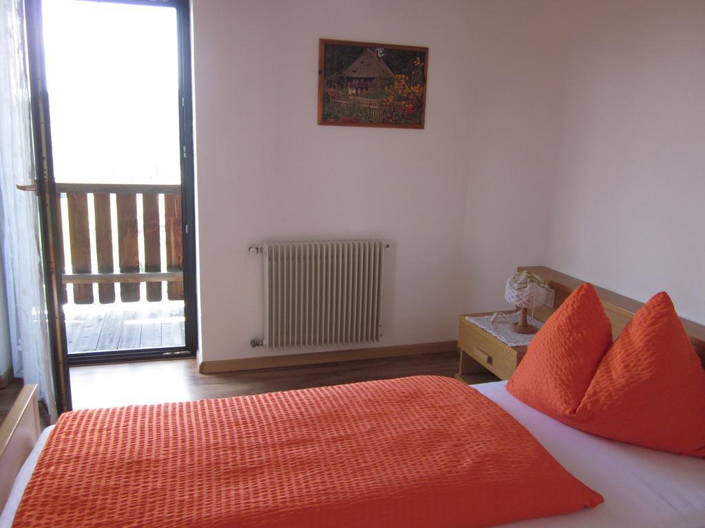 Gasthof Zum Roessl San Genesio Atesino Ruang foto