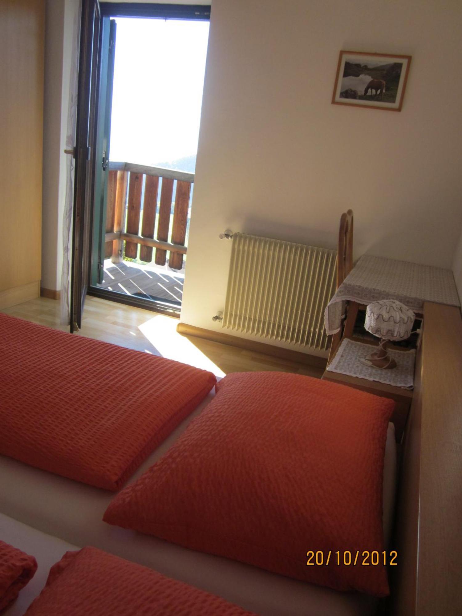 Gasthof Zum Roessl San Genesio Atesino Bagian luar foto