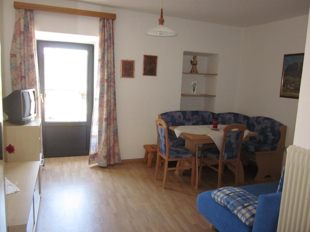 Gasthof Zum Roessl San Genesio Atesino Bagian luar foto