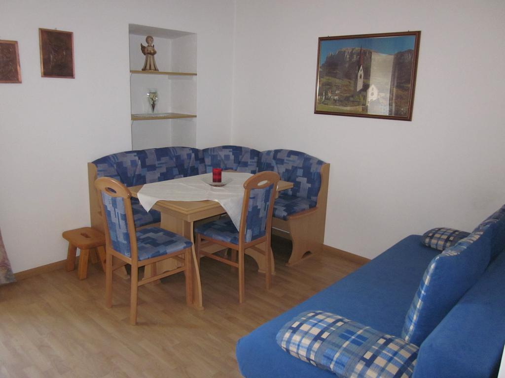 Gasthof Zum Roessl San Genesio Atesino Bagian luar foto